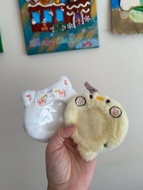 2 Plush Chick and Cat Photocard /coin Holder Kitten Claw Badge Display Keychain